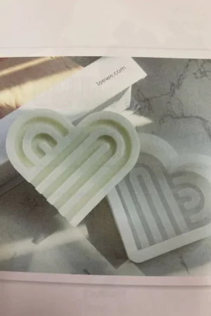 Lujoso MOLDE SILICONA PARA VELAS CORAZÓN 9x10x2.5 CM