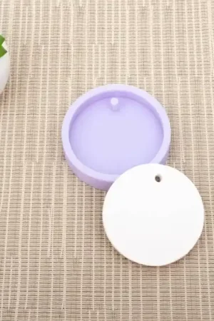 Imprescindible (Must-Have) MOLDE SILICONA LG PLACA CON AGUJERO 6x0.9 CM