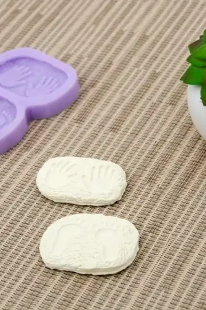 Ordena Ya MOLDE SILICONA LG MANOS Y PIES 5x3.5x0.5 CM