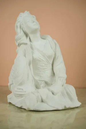 Máxima Calidad ESCAYOLA, ELISA CON FALDA 24 CM