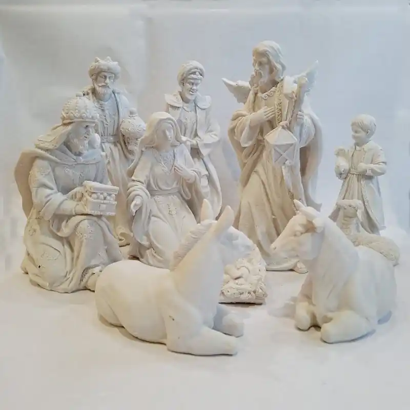 Solo Hoy BELEN DE 11 PIEZAS EN POLIRESINA PARA NAVIDAD 27 CM