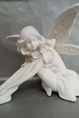 Nueva Colección FIGURA DE ESCAYOLA NINFA SENTADA 24 CM